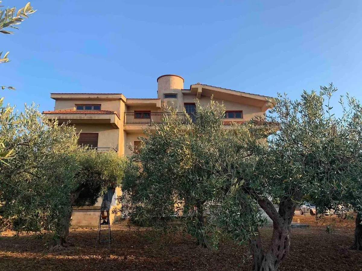 Casa Vacanza Torre Di Mezzo - Alba Marausa Italy