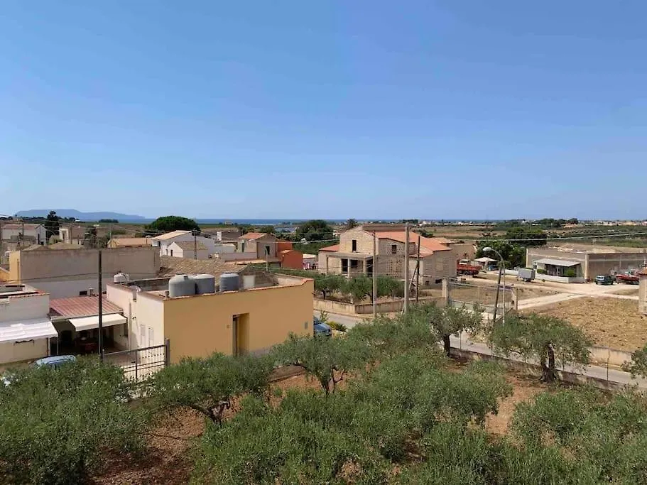 Casa Vacanza Torre Di Mezzo - Alba Marausa 0*,